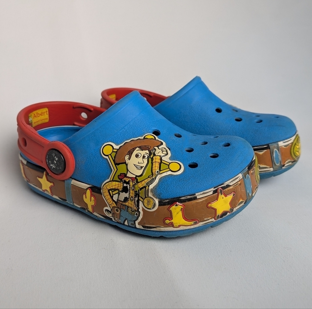 CROCS Toy Story Woody Sandals Rubber Size 9 For Kids
